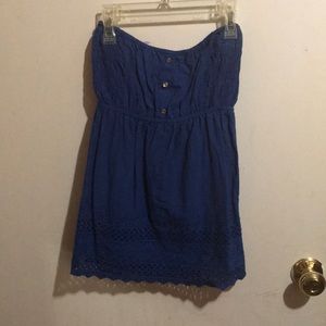 Blue strapless blouse